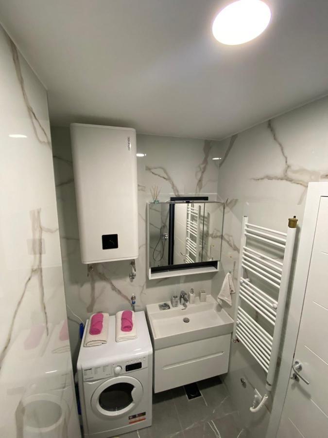 Apartman Cristal Lux 트레빈예 외부 사진